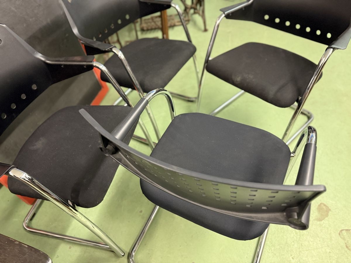 Stühle: Freischwinger Stuhl – Gebraucht aus Horriwil von Carrera68 6