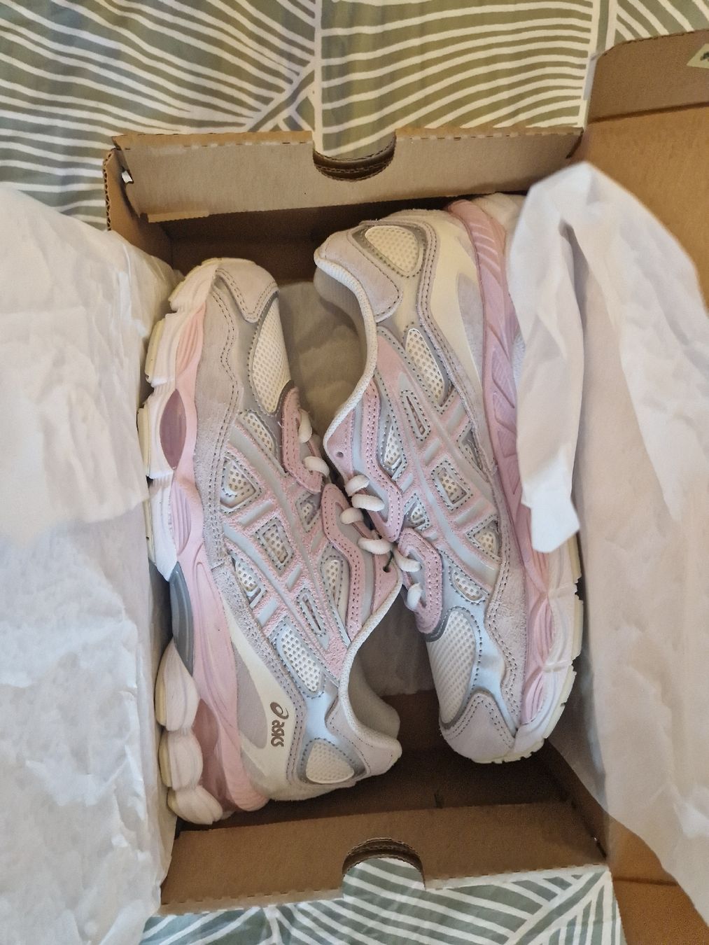 Asics Scarpe da donna: Asics Gel-NYC – Nuovo e nell'imballaggio originale da Les Acacias venduto da S.Vieira