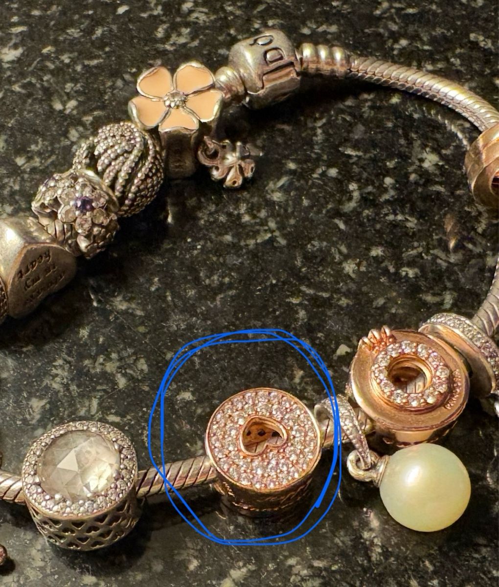 Pandora Anhänger: Pandora charme – Gebraucht aus Attalens von Skorpionica 1