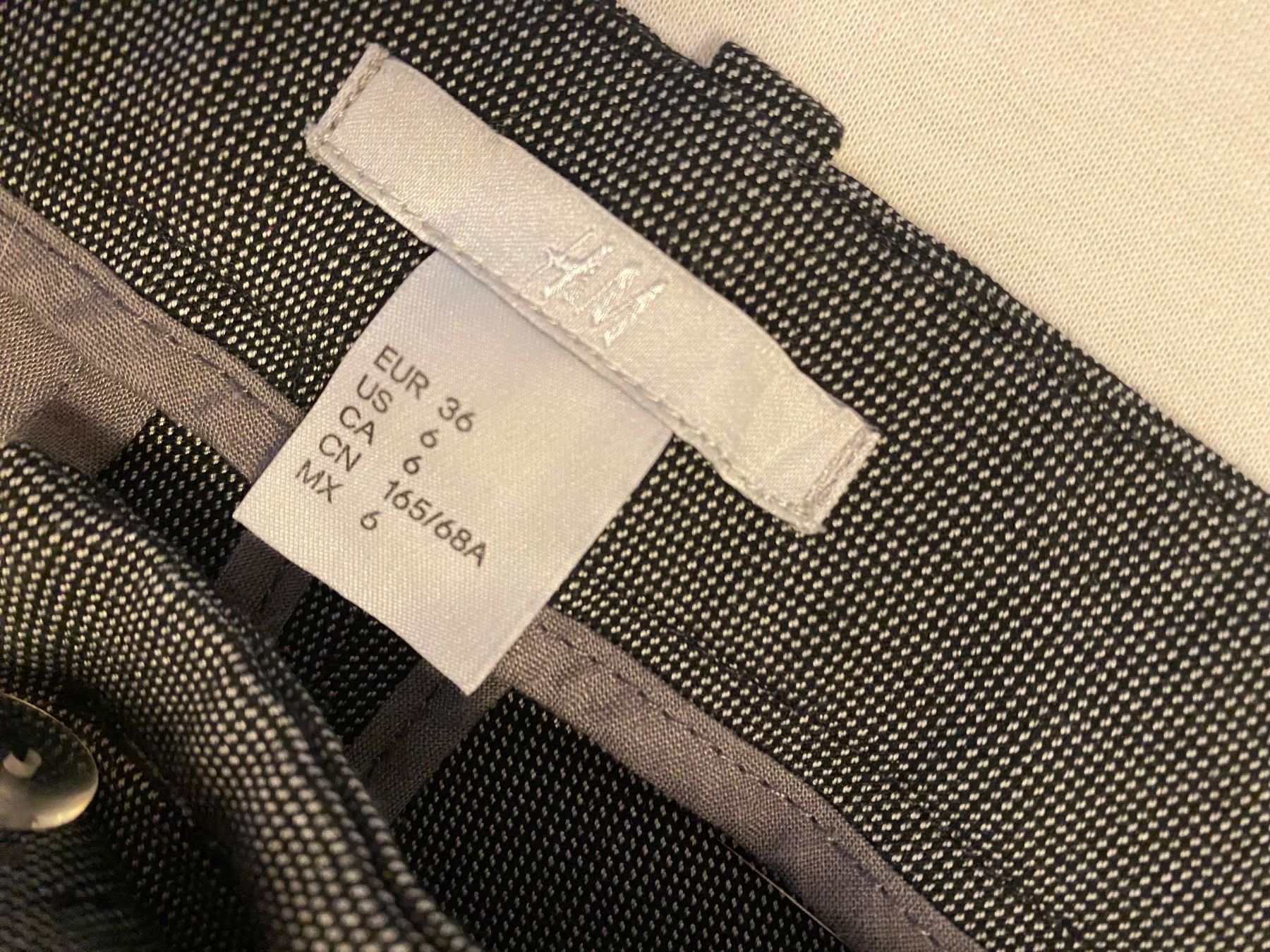 H&M Pantaloni: Graue Anzugshose – Usato da Zürich venduto da yae56 2