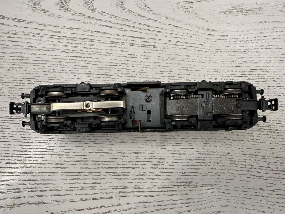 Märklin Modellini di ferrovie: Märklin 3037 DB BR 141 – Usato da Lupsingen venduto da New-Haven 5