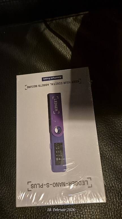 Brieftaschen: Ledger live nano s plus versiegelt originalverpackt – Gebraucht aus Horgen von Stranqer_