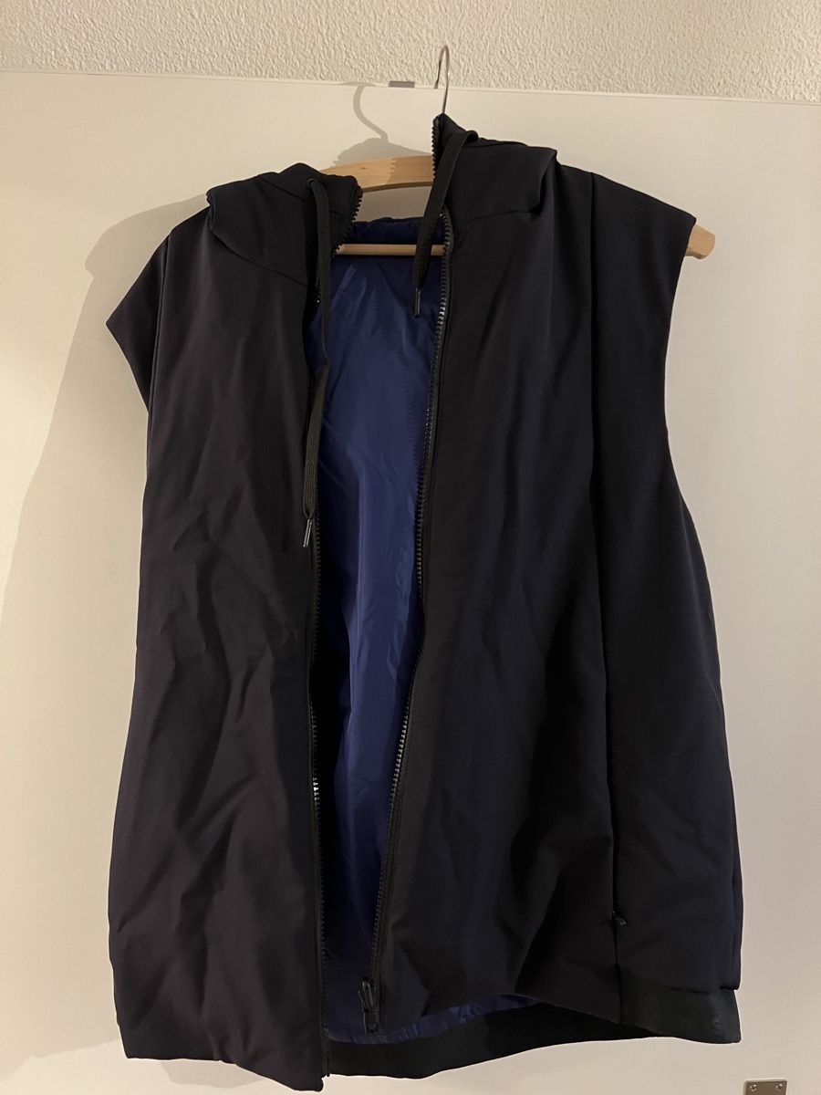 Strellson Gilets & Westen: Strellson Weste doppelseitig tragbar – Neu (gemäss Beschreibung) aus Lachen SZ von shi_22v2