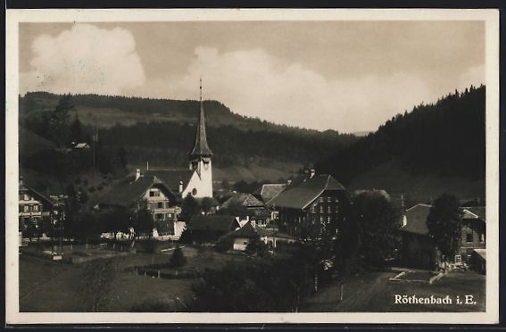 Cartoline postali: AK Röthenbach, Ortsansicht mit Kirche – Usato da Berlin venduto da bartko-reher
