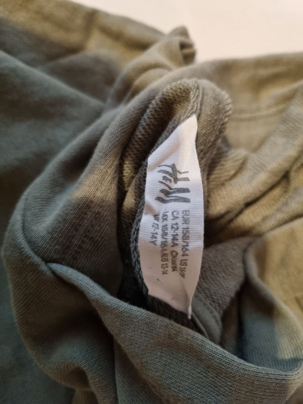 Maglioni & Felpe: Pullover Grösse: 158/164, 12 bis 14 Jahre – Nuovo (secondo la descrizione) da Ostermundigen venduto da aydin014 1