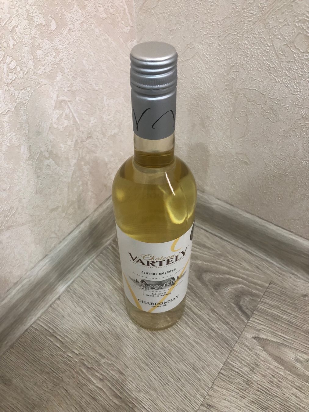 Vino: Château Vartely Chardonnay 2022 – Nuovo e nell'imballaggio originale da Wald ZH venduto da mlnt 3