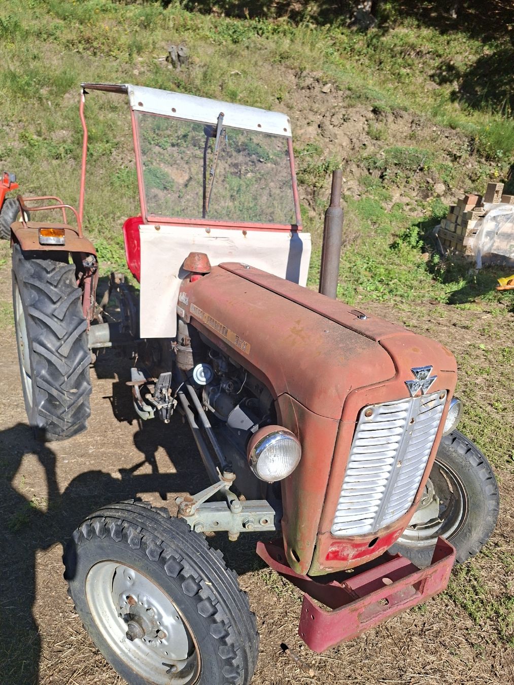 Massey Ferguson Trattori: Traktor Massey Ferguson 35X – Usato da Comano venduto da agr_tyf8