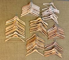 70 Kleiderbügel Holz