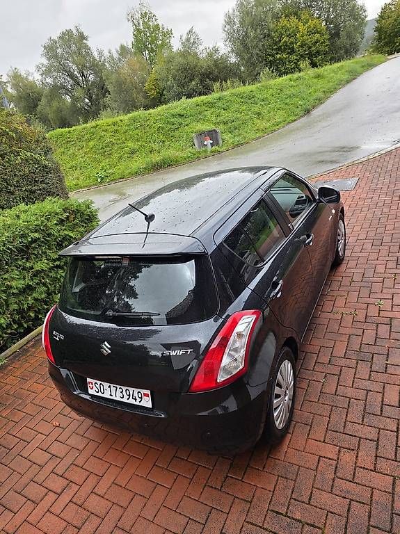 Suzuki Automobili: Suzuki Swift, Jg. 2017 – Usato da Gretzenbach venduto da Holzbalkenbett 2