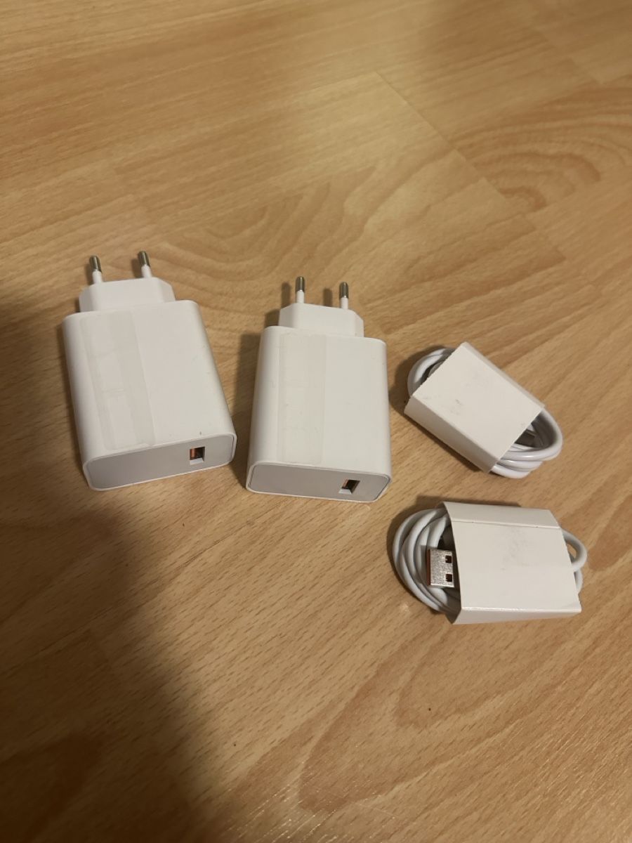 Unità & Adattatore: 2 Ladegeräte + USB-Kabel Neu – Nuovo (secondo la descrizione) da Dietikon venduto da sal_zdn5