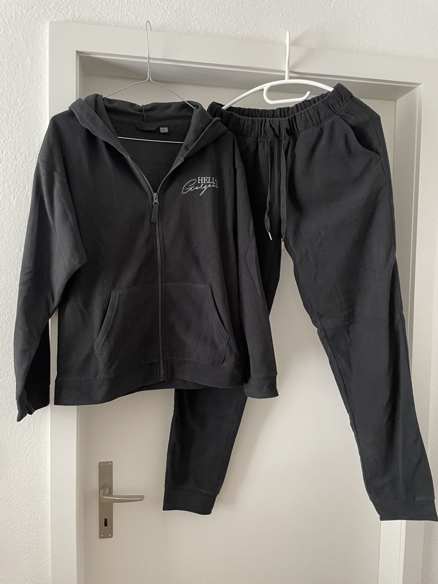 Completi & Tailleur: Hausanzug Trainingsanzug – Nuovo e nell'imballaggio originale da Ipsach venduto da takacseni