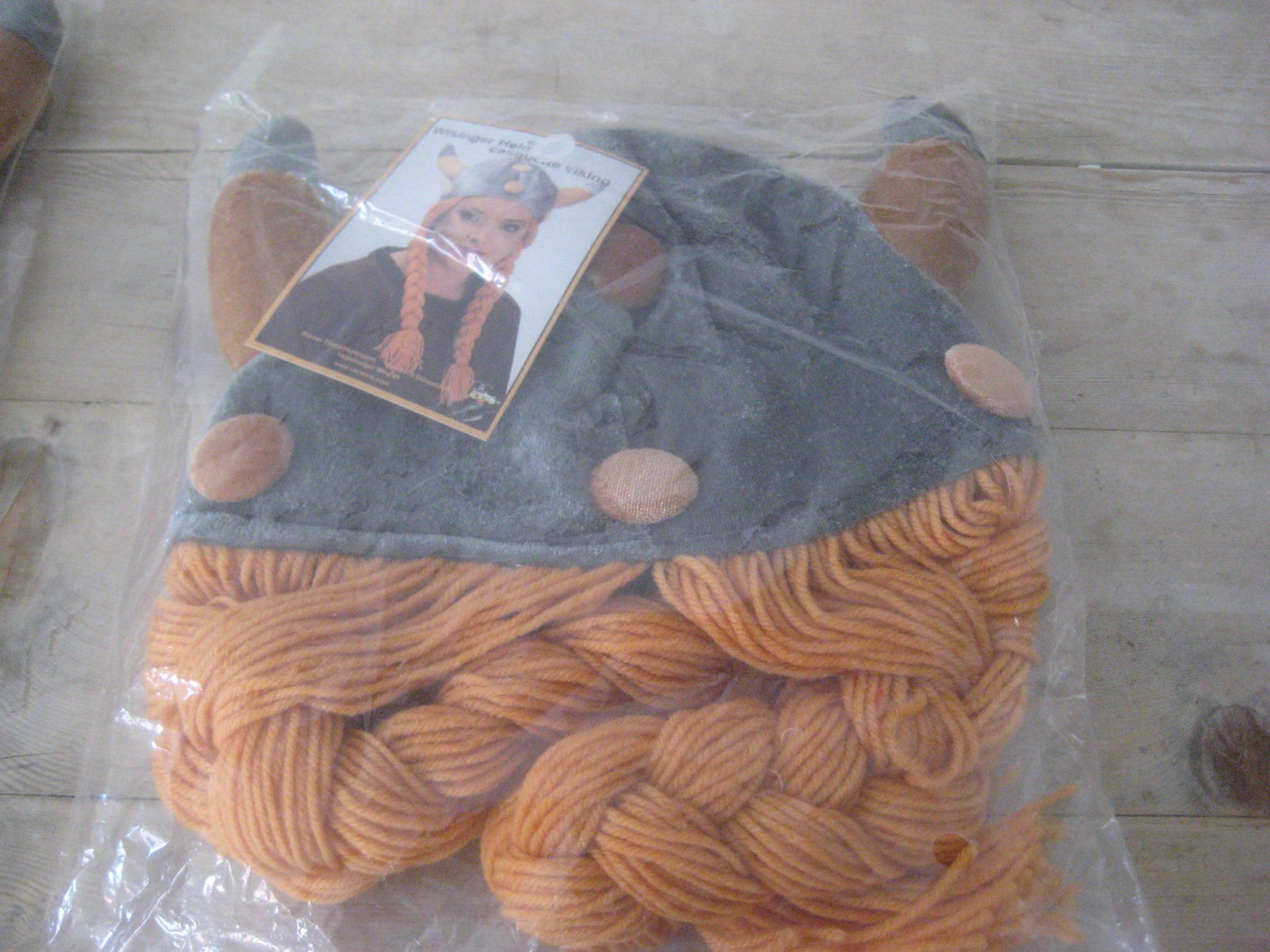 Chapeaux, bonnets & casquettes: WIKINGER   HELM   HUT   FRAU  2 X – Neuf avec emballage d'origine à Uster par flocke1 2