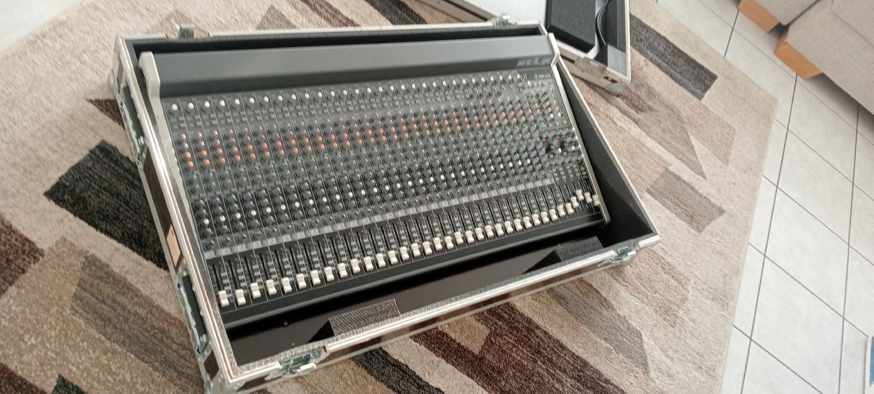 Mackie Mischpulte: Mackie 3204-VLZ3 – Gebraucht aus Biel/Bienne von ri-k2503