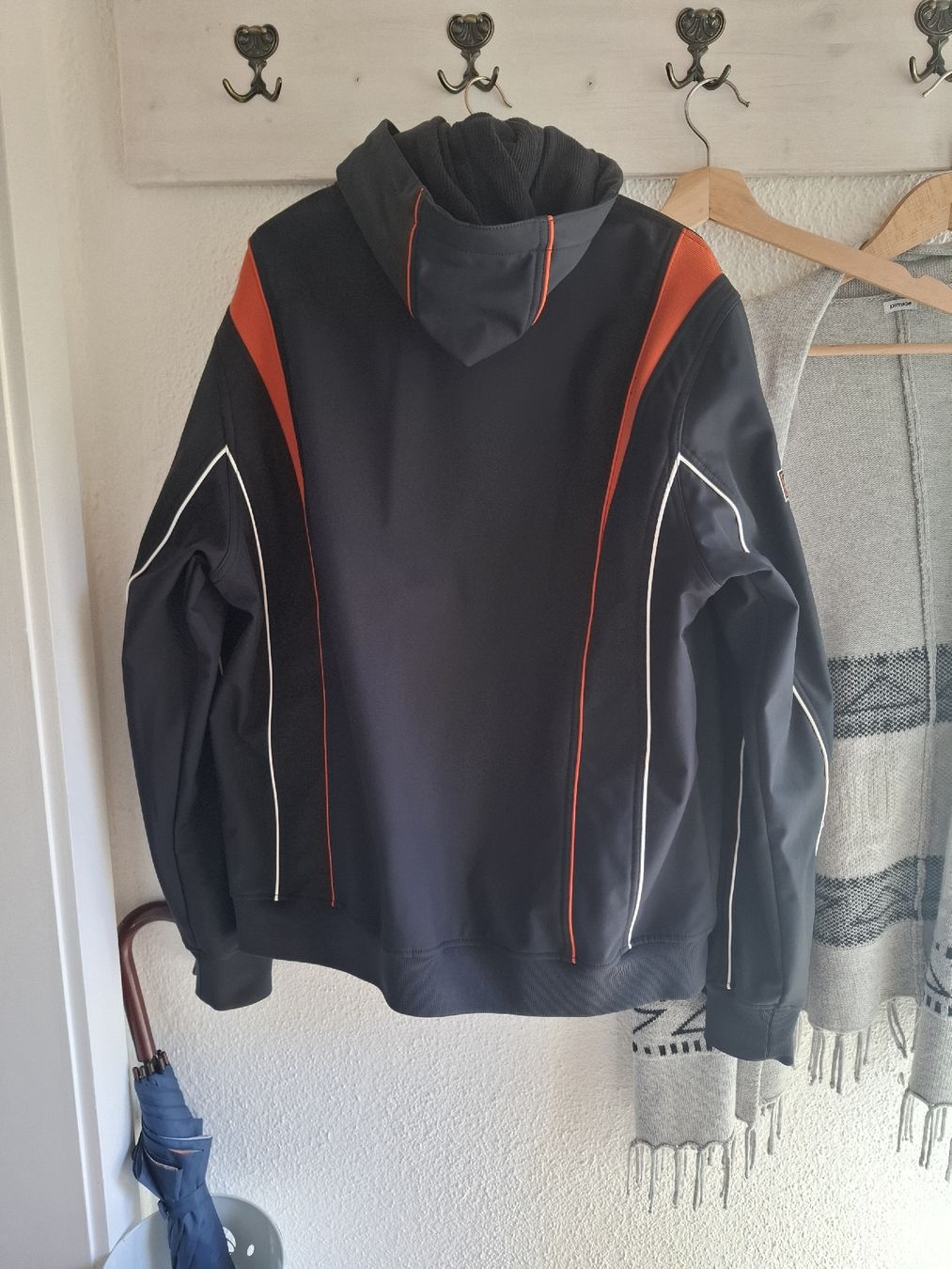 Harley-Davidson Giacche: Harley-Davidson Softshelljacke mit Kapuze schwarz Herren – Usato da Gamprin venduto da William58 1
