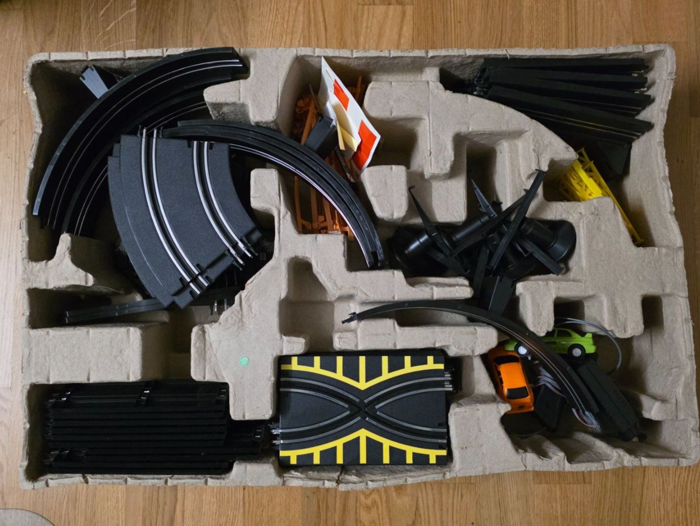 Piste: John World Autorennbahn mit Doppel Looping, komplett! – Usato da Bern venduto da KavIndustries 1