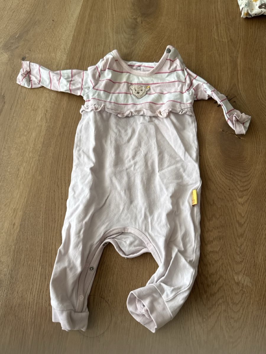 Pyjamas: Strampler 62 – D'occasion à niederhasli par gwe_8l5q