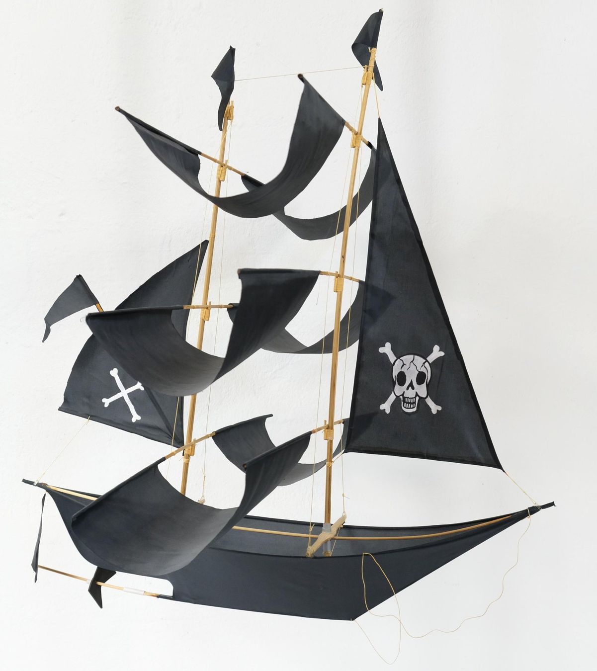 Altro in Decorazioni & Accessori: Piratenschiff zur Dekoration oder als Flugdrache Luftdrache – Nuovo (secondo la descrizione) da Zürich venduto da Masala-Oase