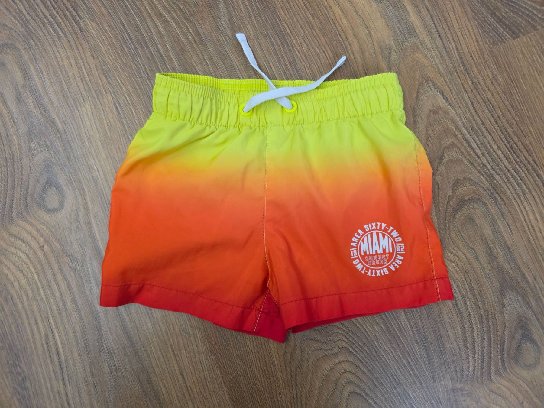 Costumi da bagno: Badeshorts, Badehose Gr. 98/104 – Usato da Nebikon venduto da Japostyle