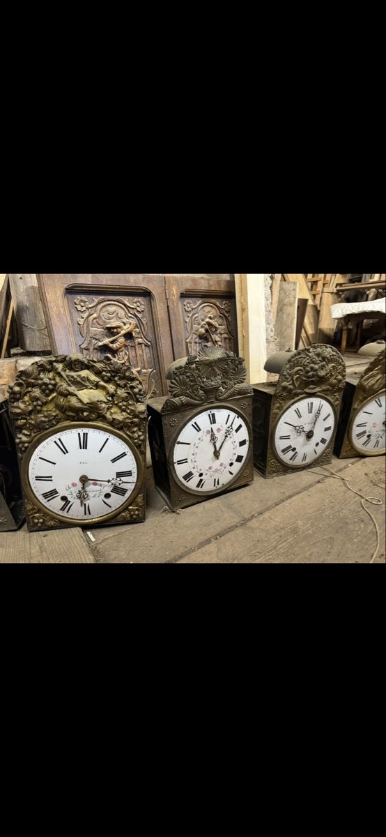 Orologi da terra & Orologi da parete: Horloges comptoises anciennes – Usato da Vésenaz venduto da Angela.C3 2