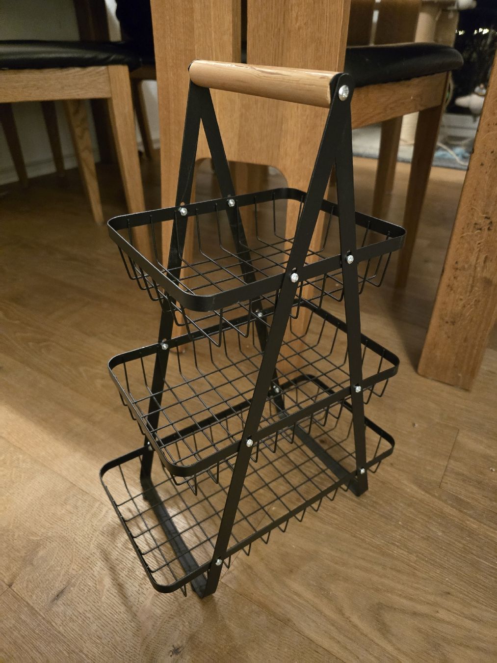 Autres articles pour la maison: Metall-Etagère / Obstkorb – D'occasion à Müllheim-Dorf par 207mo