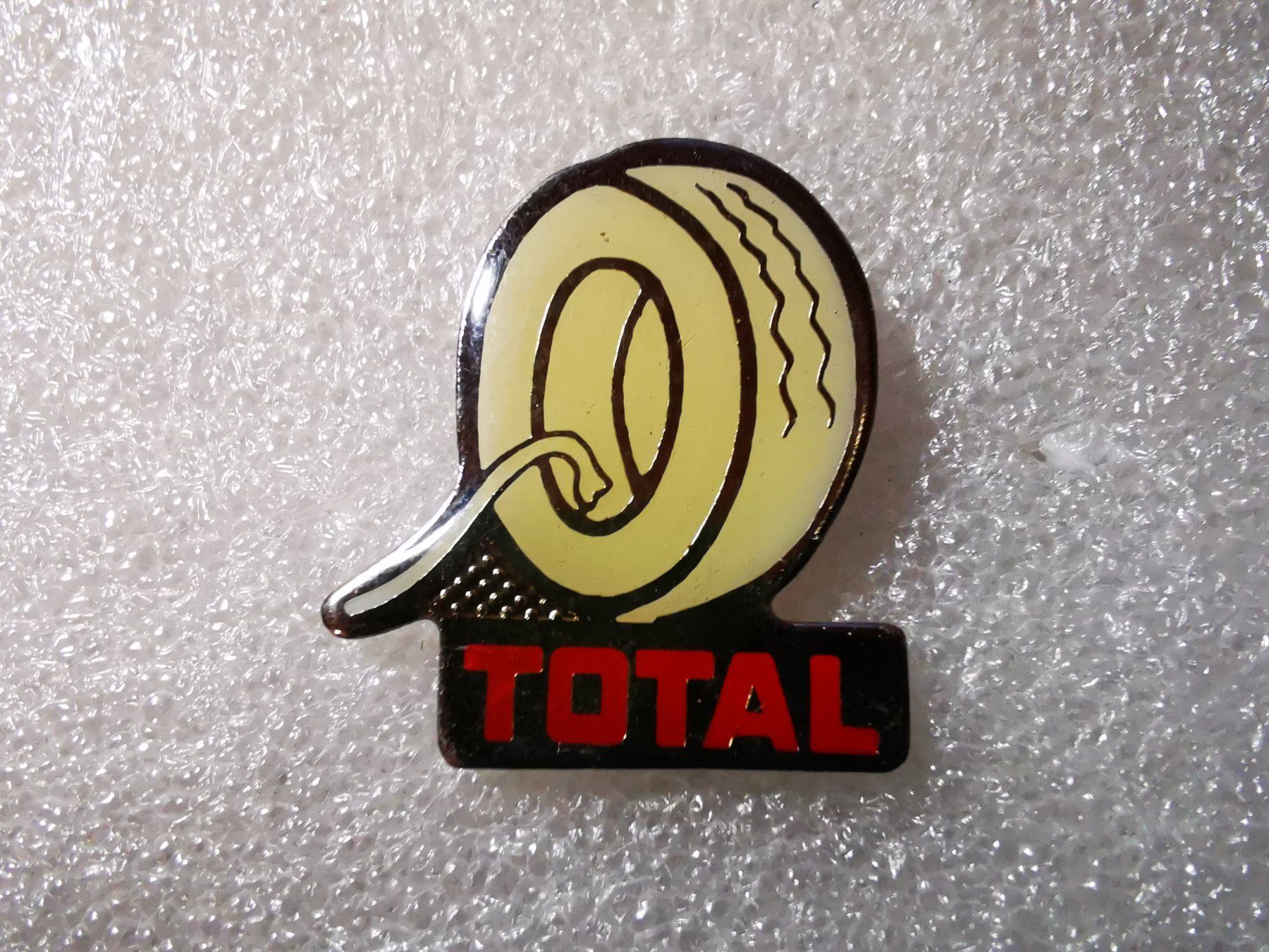 Placchette & Badge: Ansteckpin 4: Avis Total – Usato da Oppligen venduto da Pin-Fall-Shop