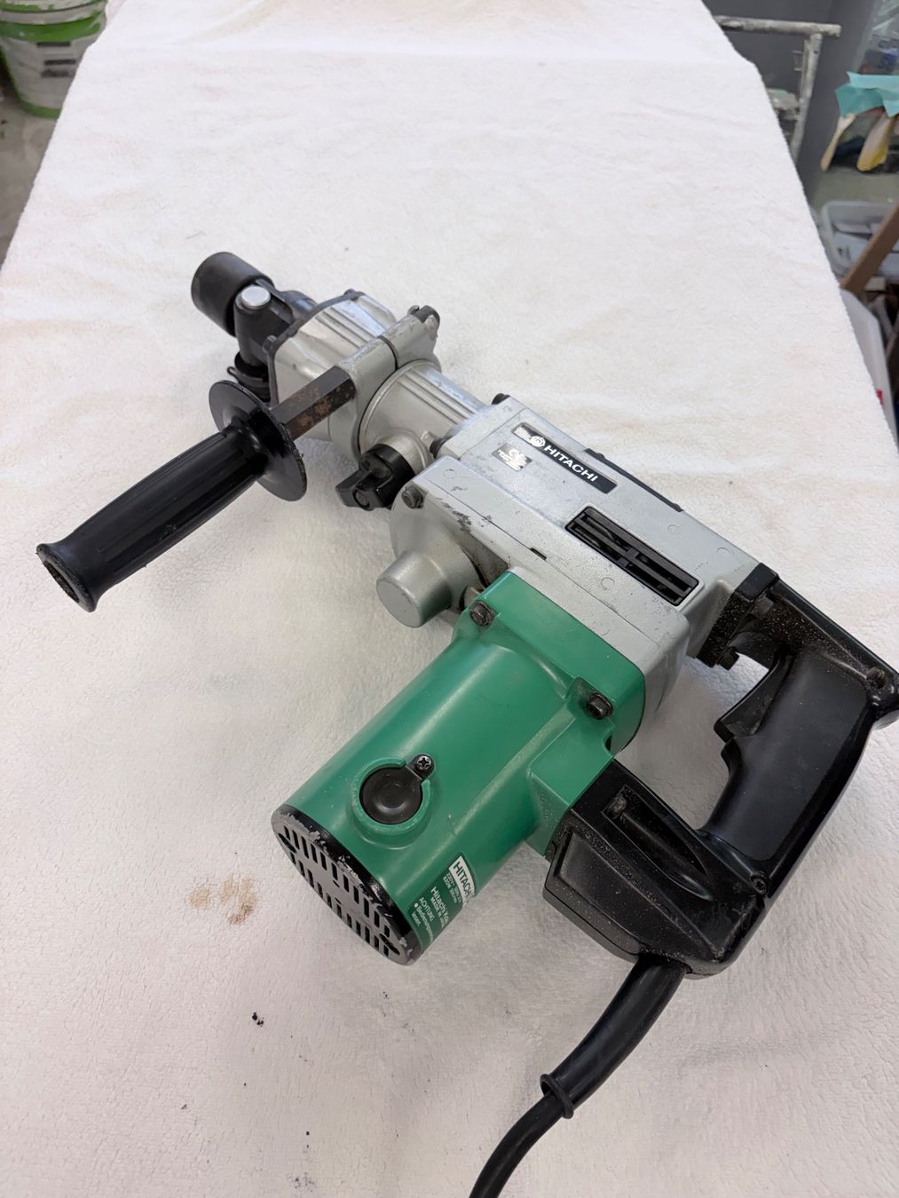 Hitachi Trapani: Hitachi Abbruchhammer DH38YV – Difettoso da Sevelen venduto da Tschitschi