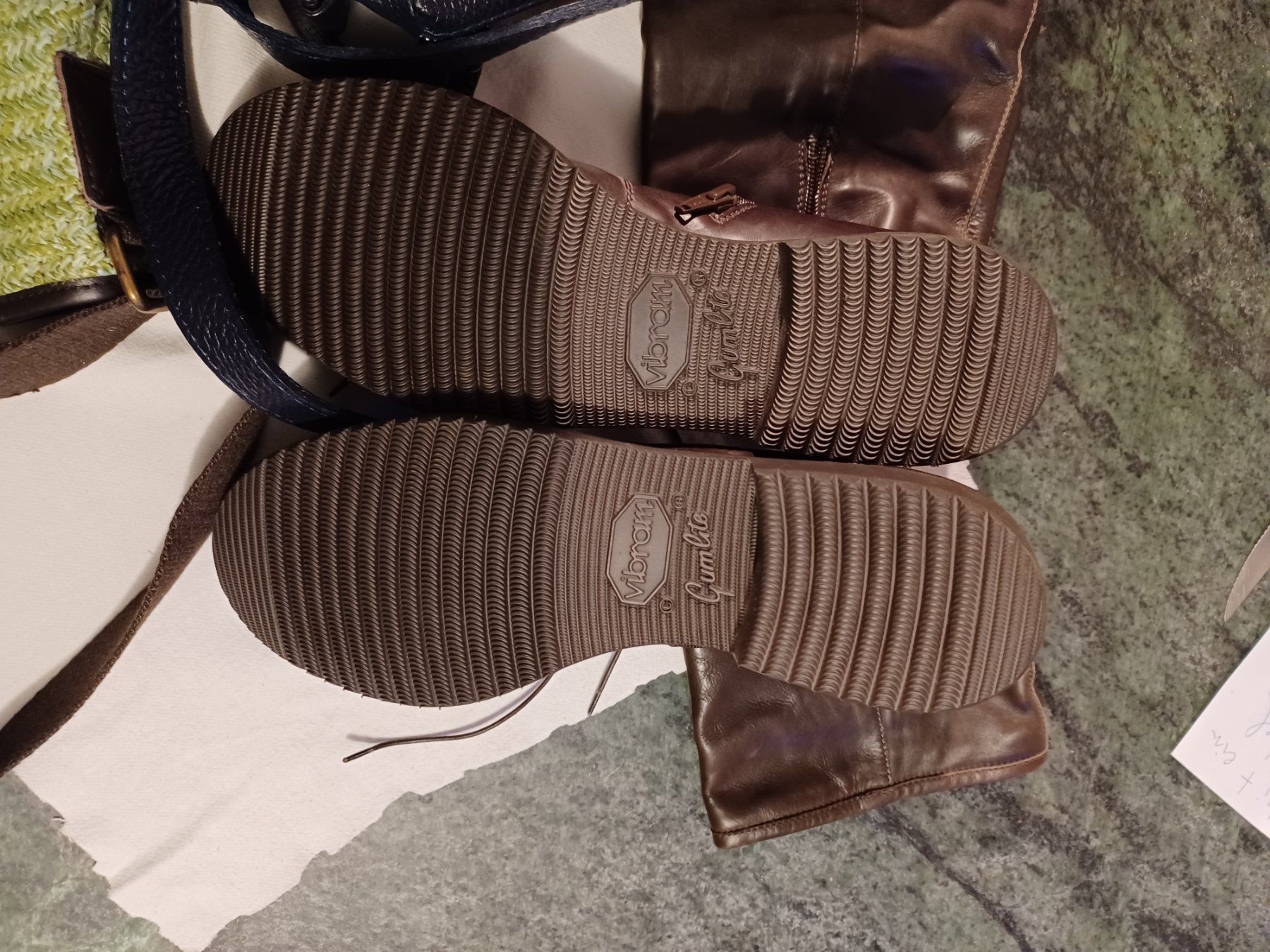 Scarpe da donna: STIVALI + 2 DAMENTASCHE – Nuovo (secondo la descrizione) da LUZERN venduto da picci01 2