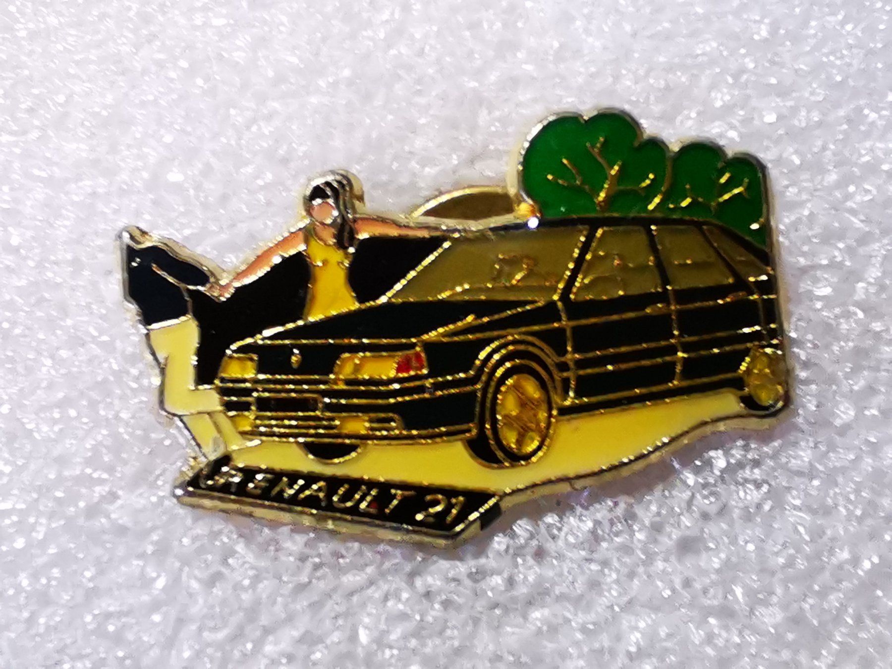 Placchette & Badge: Ansteckpin 47: Renault 21 – Usato da Oppligen venduto da Pin-Fall-Shop