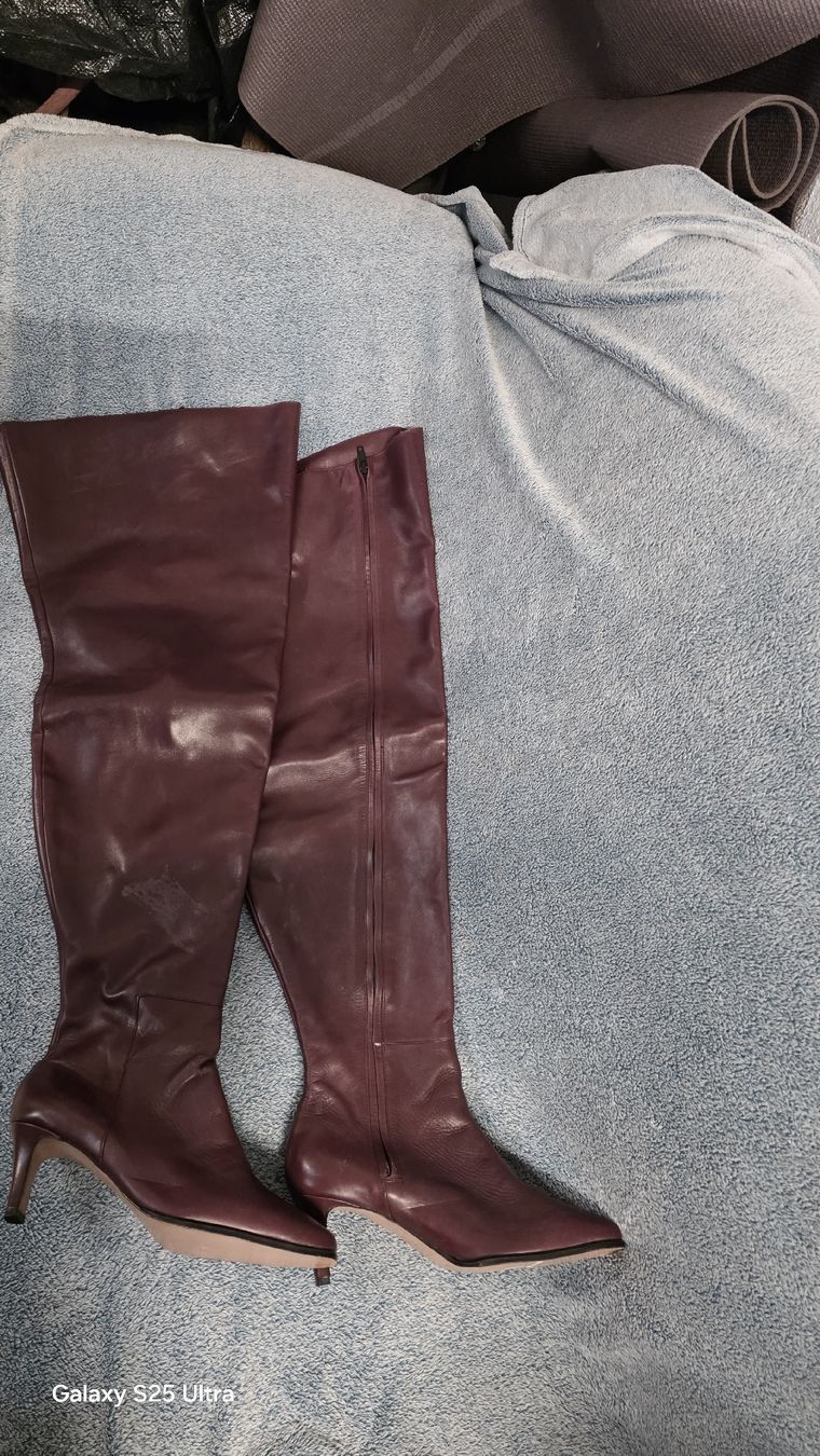 Scarpe da uomo: Extravagant & Sexy Overknee Lederstiefel.Gr 43 – Usato da Hittnau venduto da Beblue33