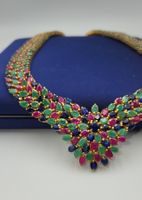 Goldene Elegante Collier mit Smaragde~Rubine~Saphire