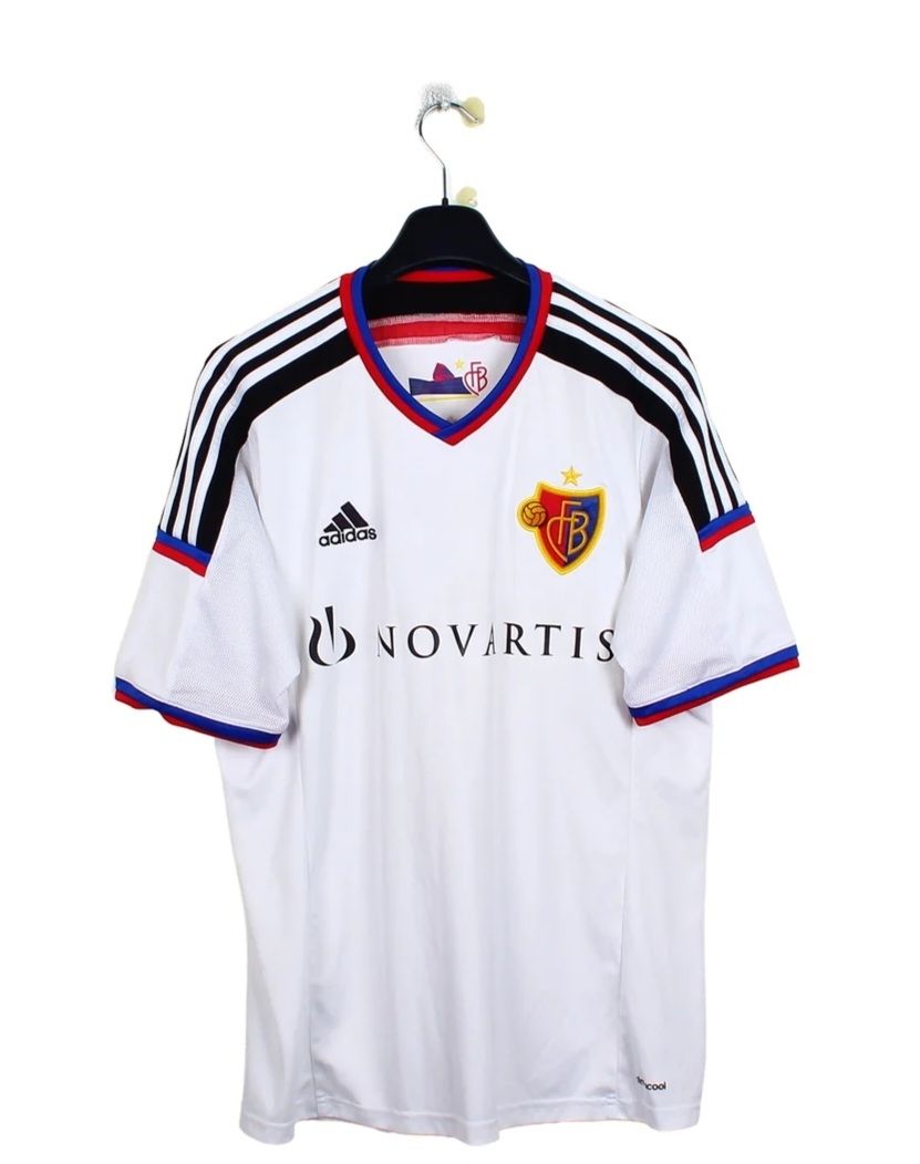 FC Bâle Maillots de corps & Pantalons: FC Basel – D'occasion à Sâles (Gruyère) par Rapha1111