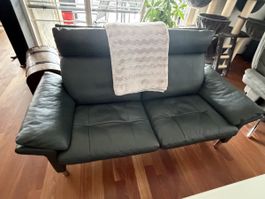 ERPO Lucca, Elegante Ledercouch, Smaragdgrün, Top Dickleder