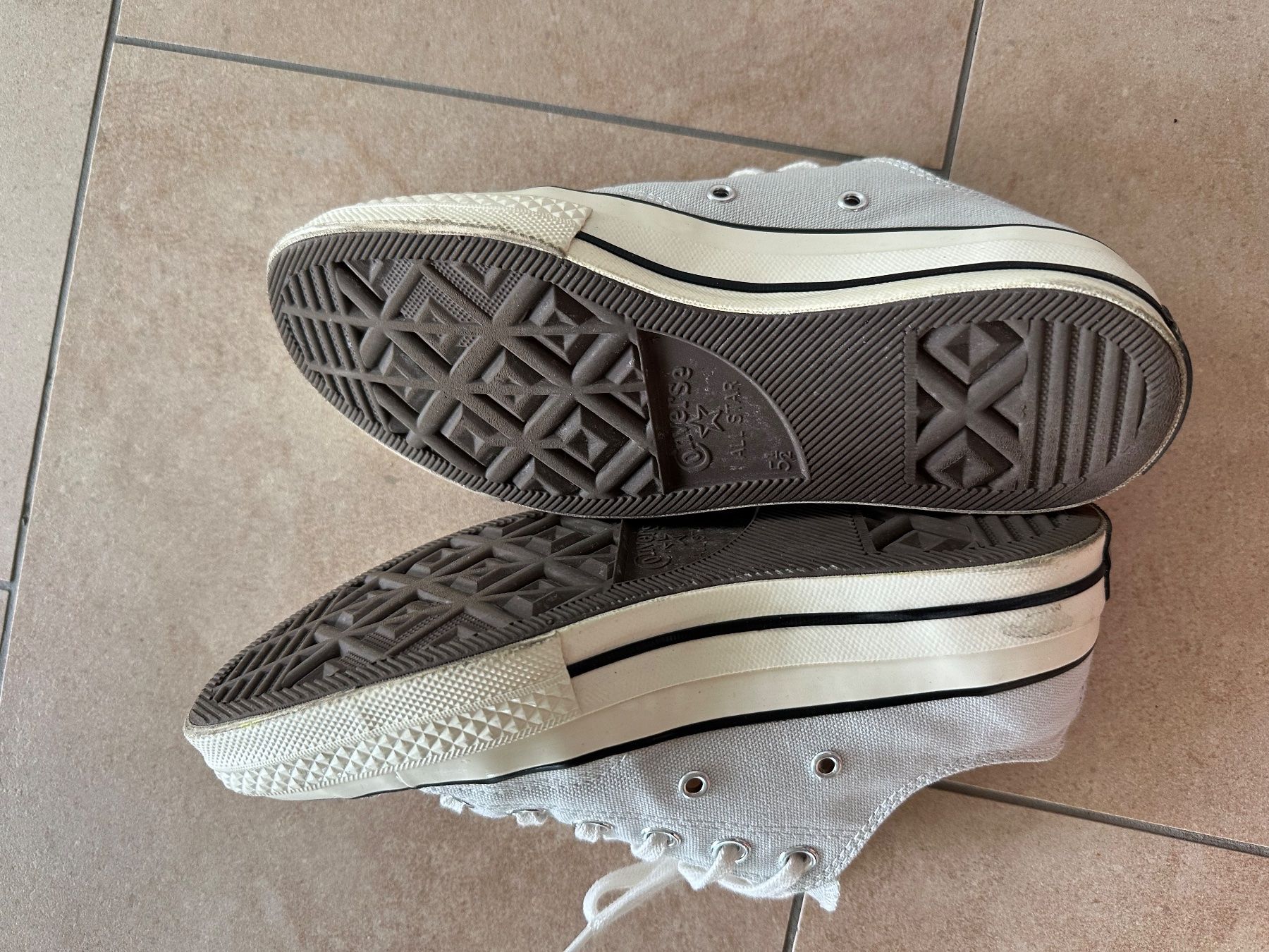 Converse Herrenschuhe: Converse Light Grey Gr. 38 - max. 3mal getragen – Gebraucht aus Fribourg von mir_k7b9 1