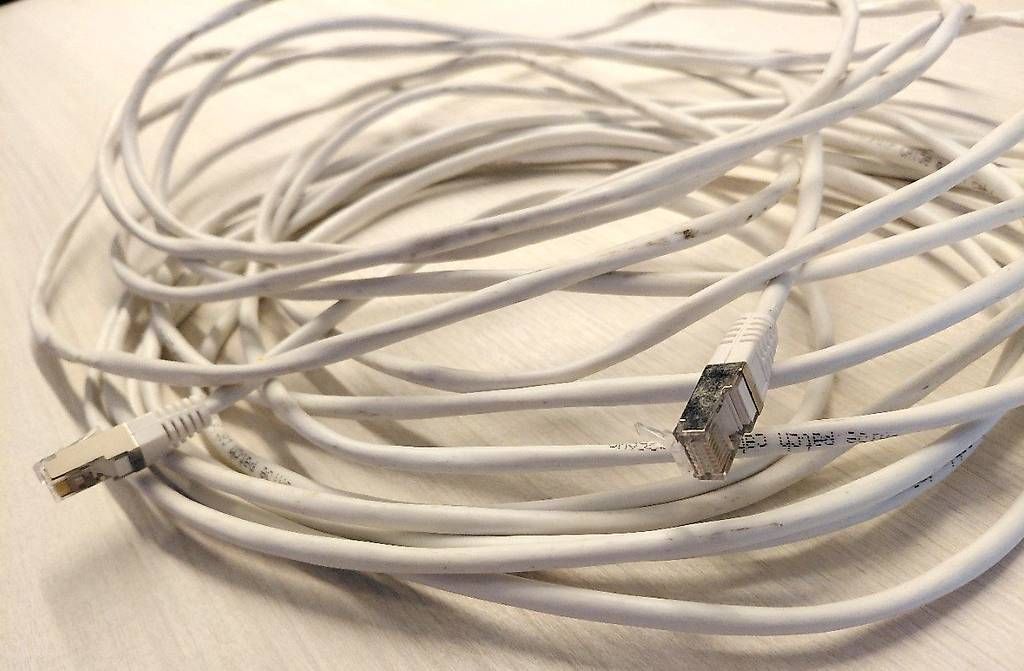 Cavi: Câble réseau 🔌 - 10m – Usato da St-Livres venduto da lune_bleue 2