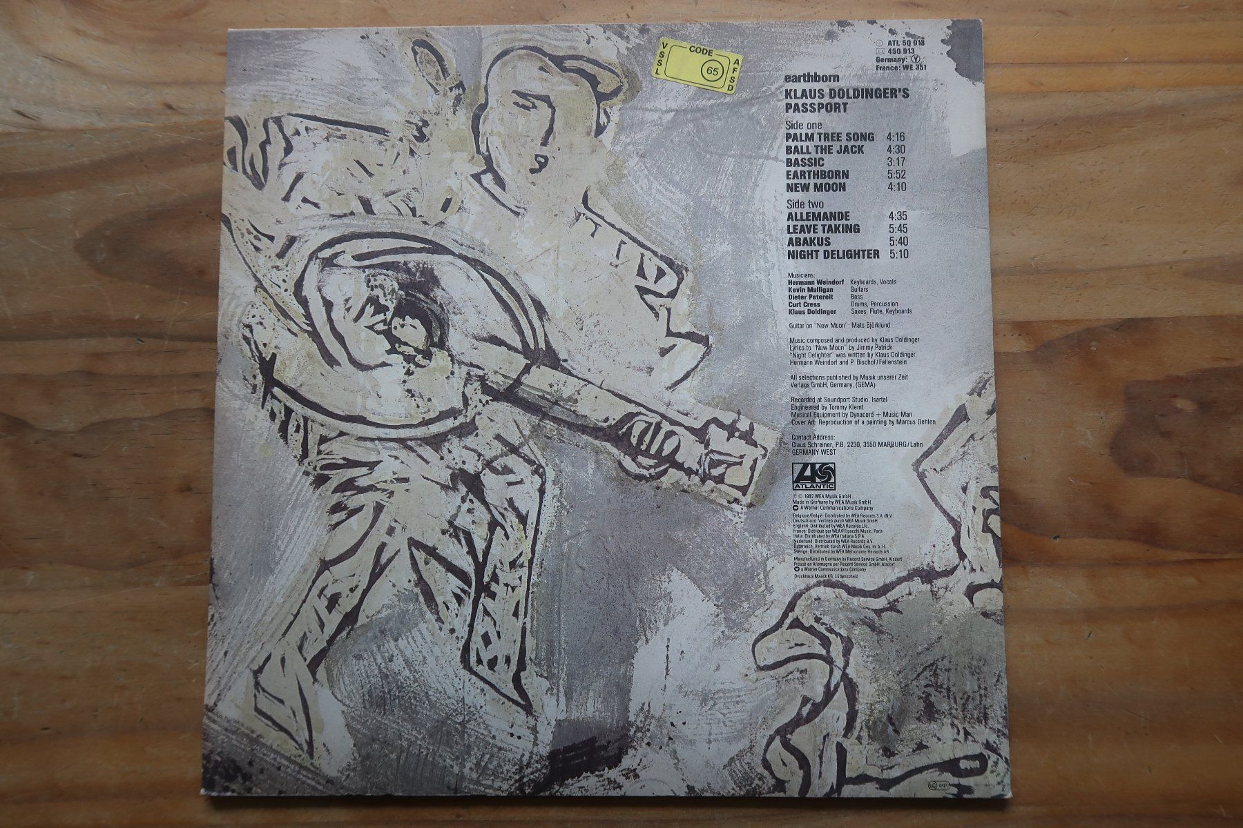Dischi in vinile: KLAUS DOLDINGER'S PASSPORT - EARTHBORN - VINYL LP – Usato da Basel venduto da Patiscat 1