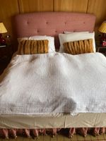 Hochwertiges Bett (fast neu) mit Matratze 200x200