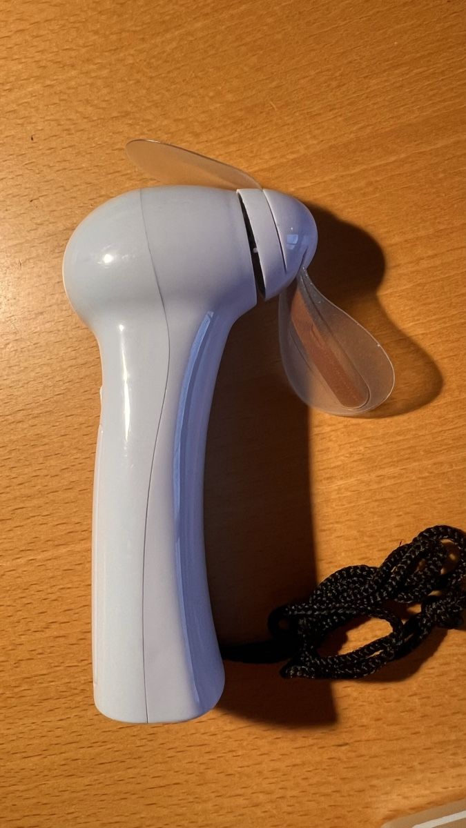 Ventilatori: Handventilator mit LED Display neu
60 – Usato da Schmerikon venduto da Kneisel 2
