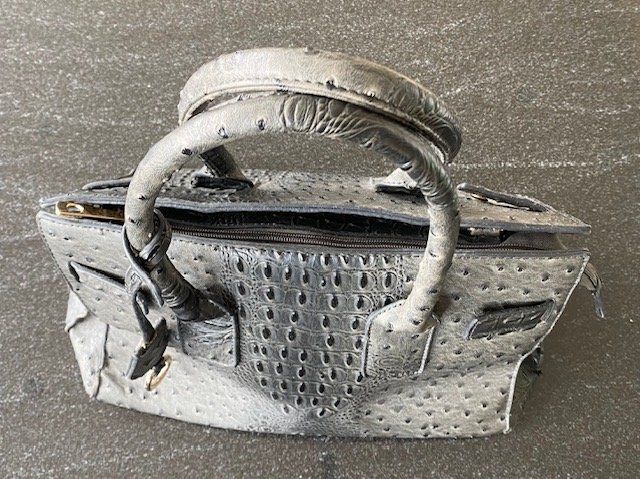 Taschen für Damen: Schicke Damenhandtasche Straussenleder Optik – Gebraucht aus Ergisch von July64