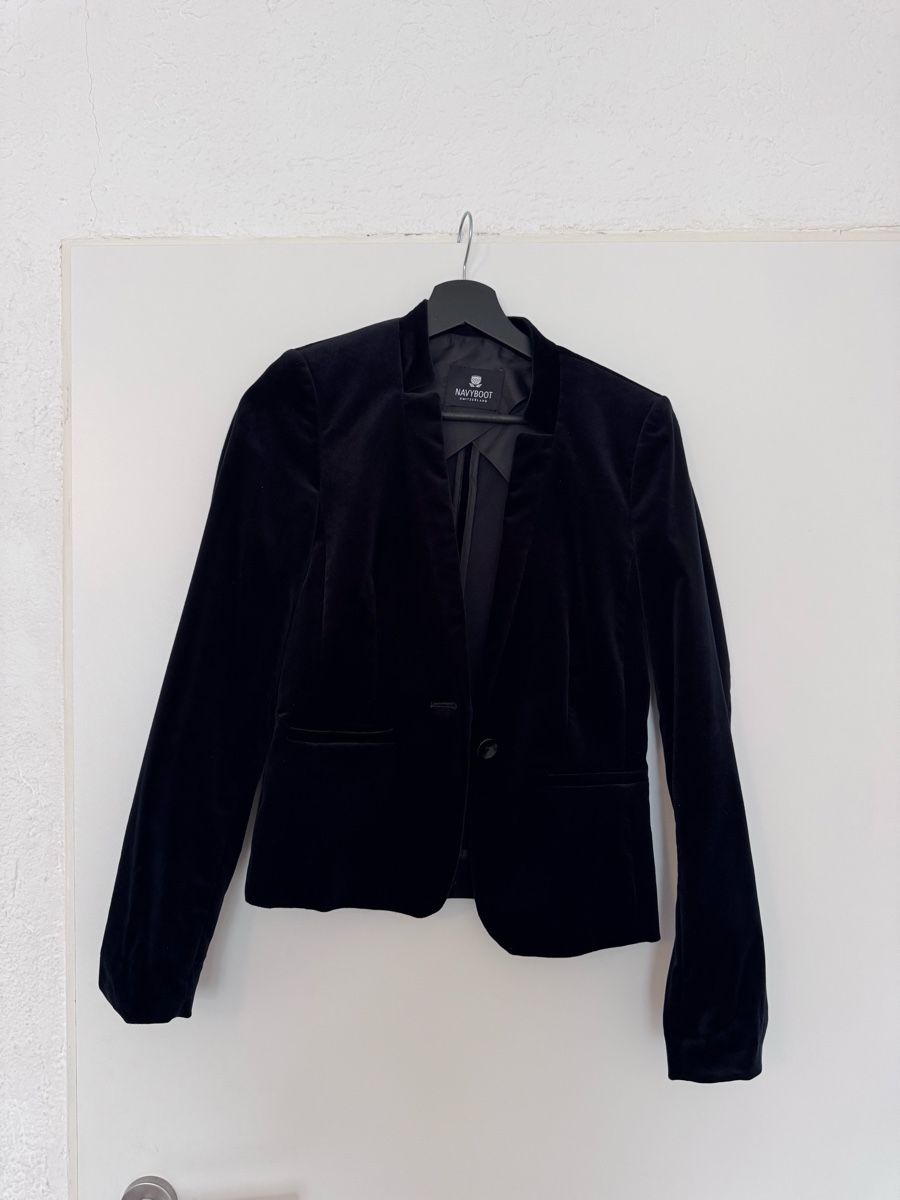 Navyboot Vestes: Navyboot Samt Blazer Schwarz Gr. 36 – D'occasion à Zürich par nagoya01