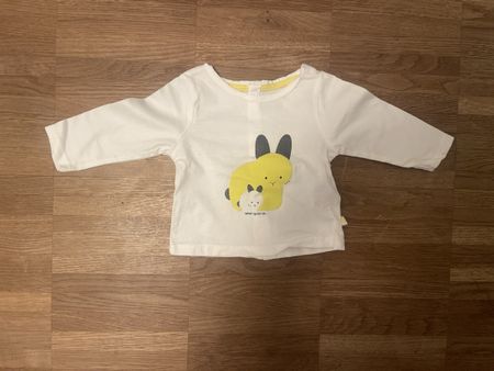 Baby Langarmshirt weiss mit Hasen Motiv guter Zustand