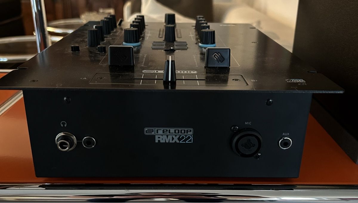 Reloop Mischpulte: Reloop DJ Mixer RMX22i – Gebraucht aus St. Gallen von senste 2