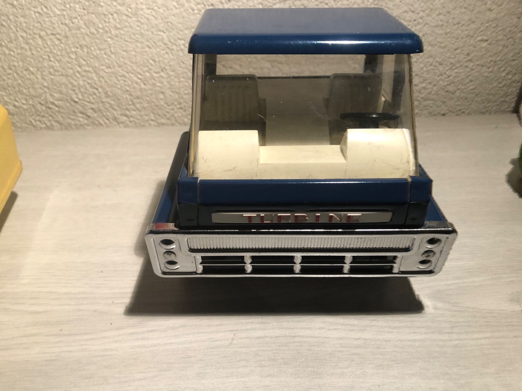 Bburago Modellini d'auto: Blechautotransporter v.STRUCTO Modell inkl. Modellauto 4stk. – Usato da Belp venduto da Kbasic 4