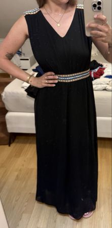 Schwarzes Maxikleid mit Stickerei - Grösse M/L