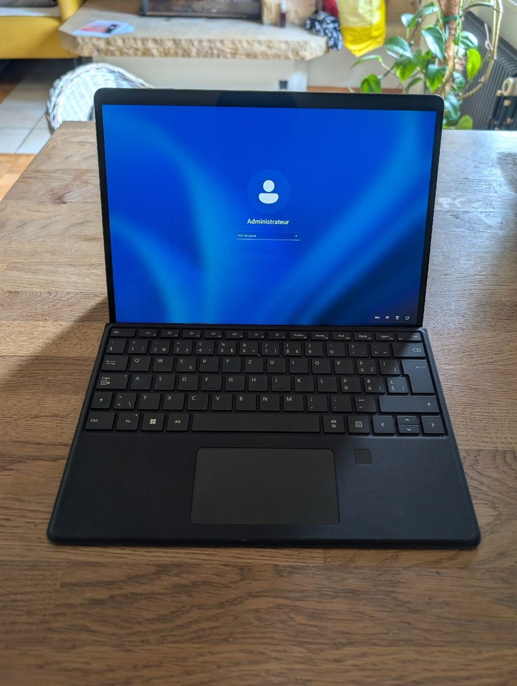 PC: Microsoft Surface Pro 9 — i5 / 16 Go / 256 Go + Clavier – Usato da Cortébert venduto da xXRarkanXx 4