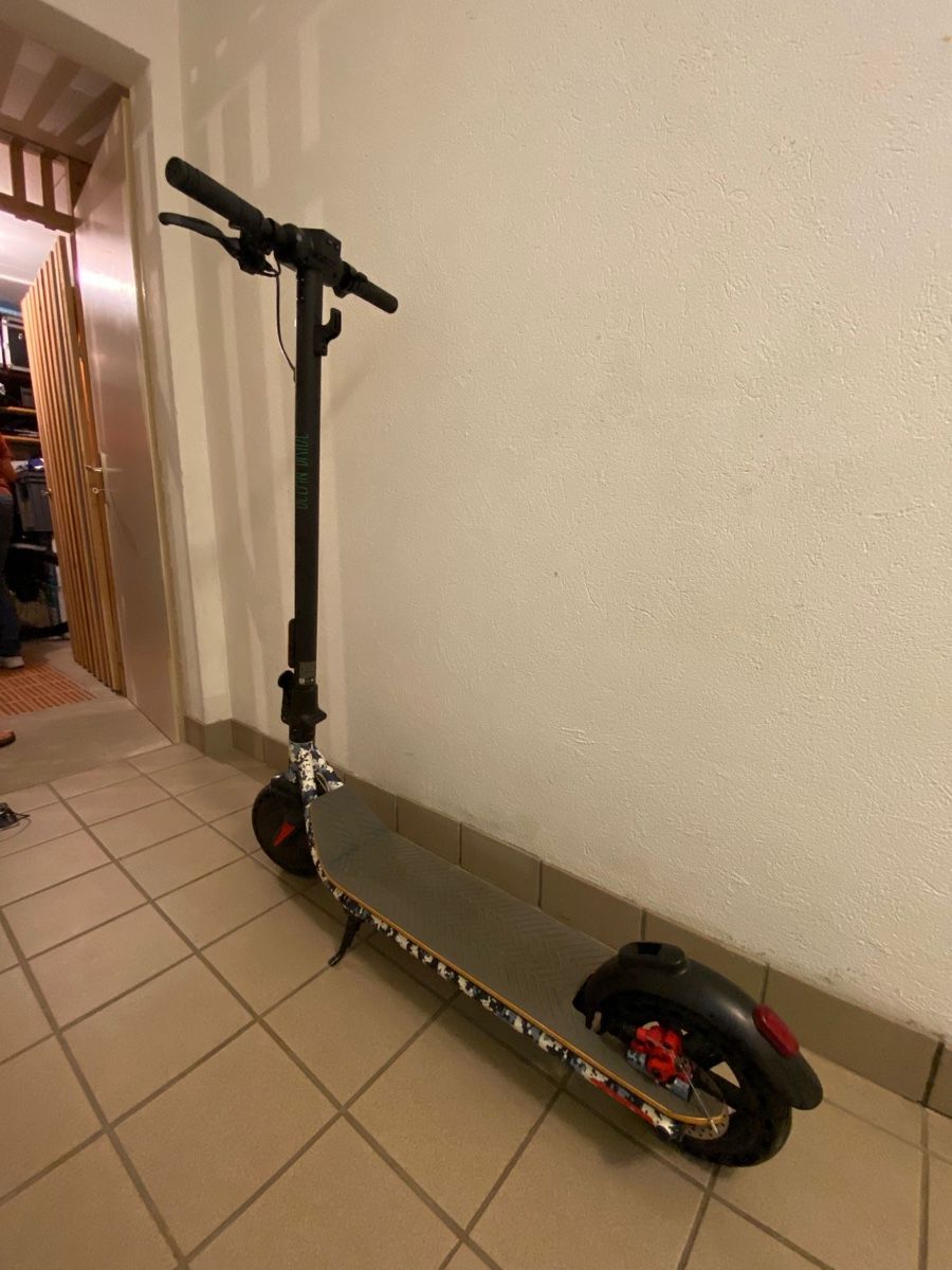 Skateboards: Trottinette électrique – Usato da La Tour-de-Trême venduto da jul_l8fs