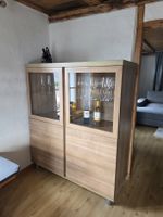 Vitrinenschrank Holzoptik mit Glastüren | ohne Gläser!