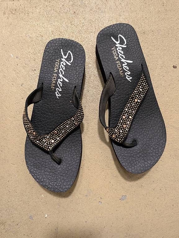 Scarpe da donna: Flipflop elegant Gr 38 – Usato da Neftenbach venduto da Nadine069