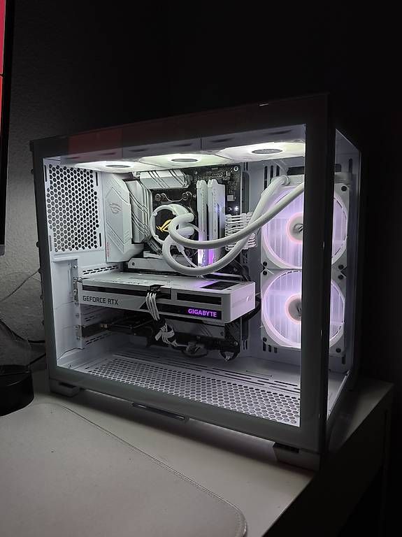 PCs: PC gamer configuration full white – Gebraucht aus Neuchâtel von Going_Merry