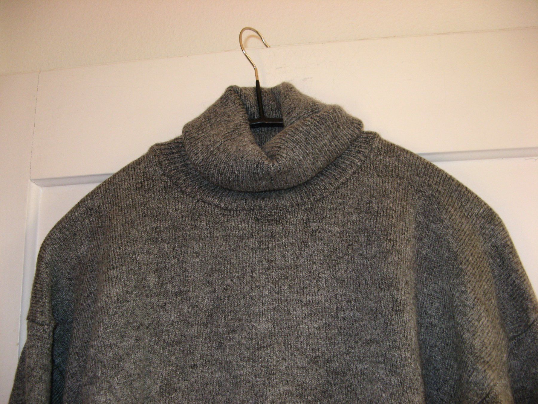 Zara Maglioni & Felpe: Zara Rollkragen Pullover Gr. M grau – Usato da Zürich venduto da apil 1