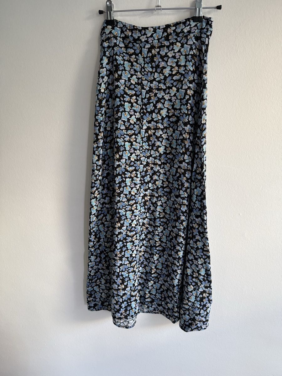 Pull&Bear Lotti di vestiti: Pull & PULL & BEAR Set: schwarzes T-Shirt + Rock (Grösse S) – Nuovo (secondo la descrizione) da Genève venduto da fat_5zzp 7
